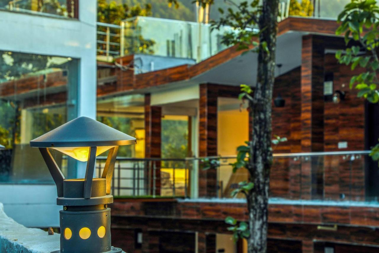 The First View Resort Лансдаун Екстериор снимка
