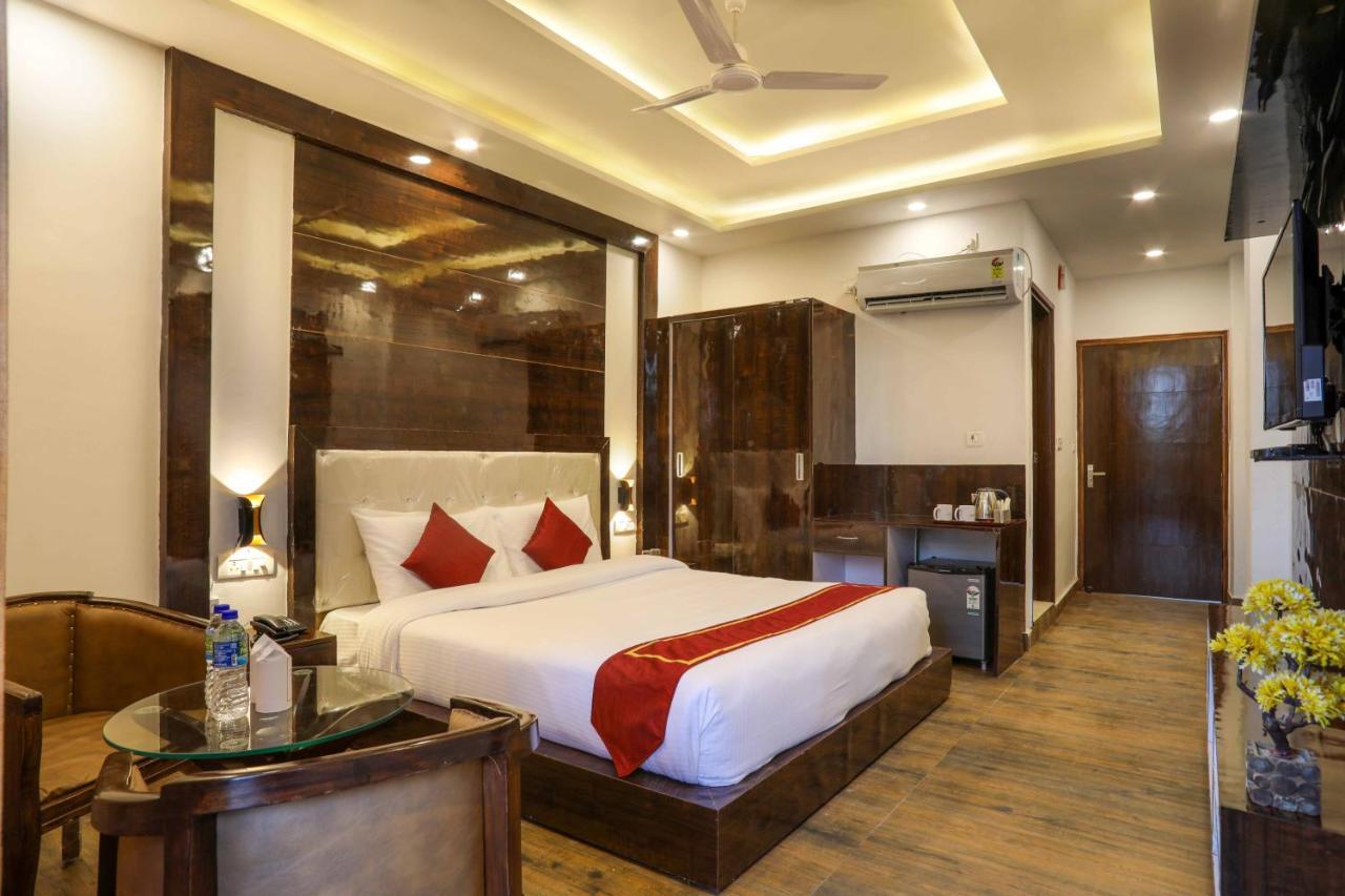 The First View Resort Лансдаун Екстериор снимка