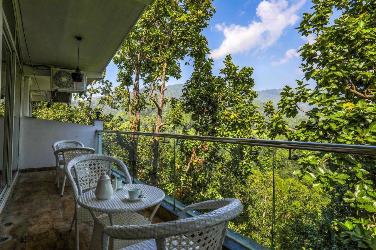 The First View Resort Лансдаун Екстериор снимка